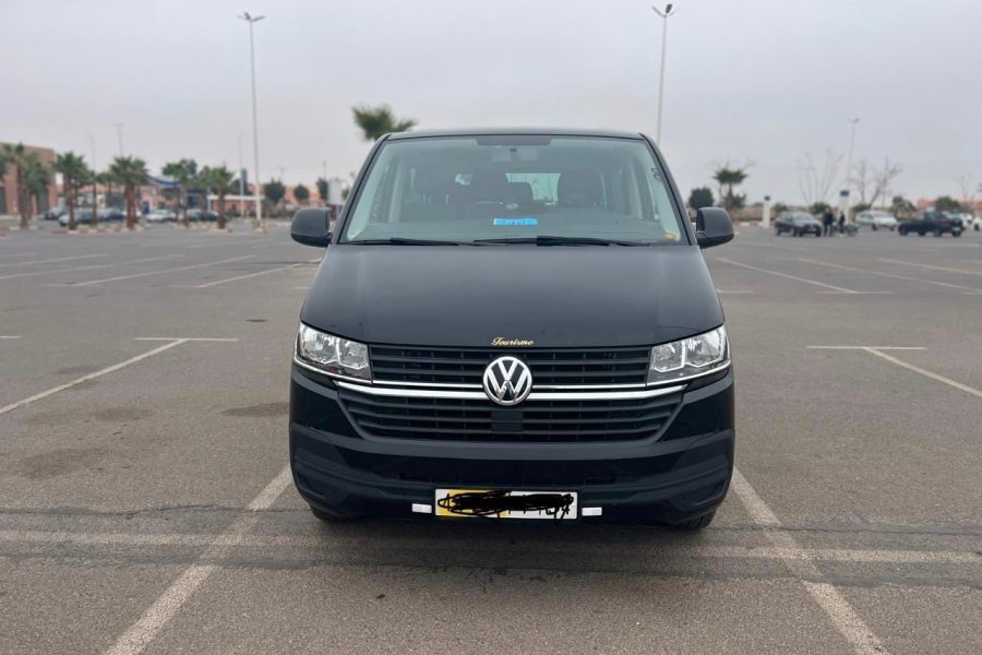 Volkswagen Caravelle – Premium Minivan with Private Driver
